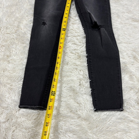 NWT Tinseltown mid-rise Black Denim distressed knee jeans juniors size 7 - Picture 6 of 13